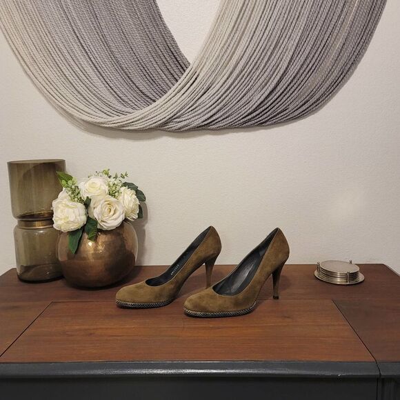 Stuart Weitzman Olive Suede Pumps Sz 9 - Picture 3 of 7